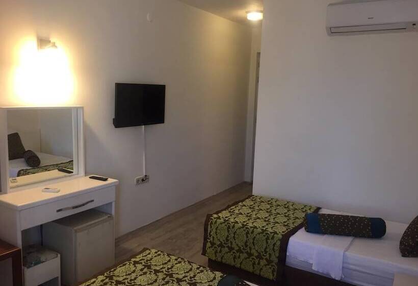 Отель Verdeport