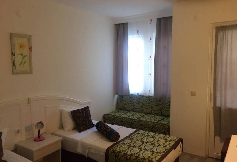 Отель Verdeport