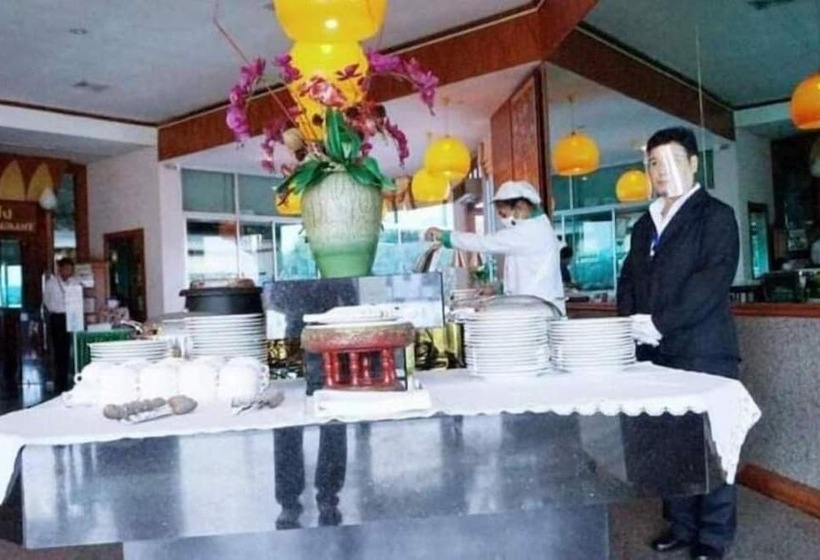 酒店 Viang Tak Riverside