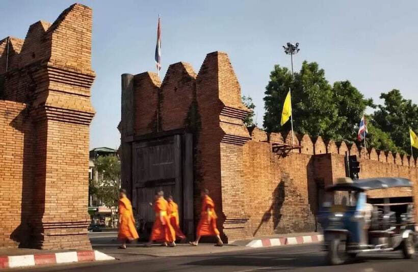 Отель Vieng Mantra