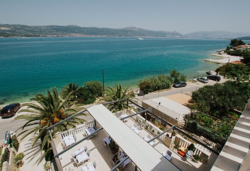 בית מלון כפרי Vila Tina