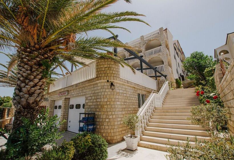 בית מלון כפרי Vila Tina