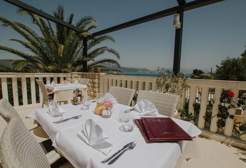 בית מלון כפרי Vila Tina