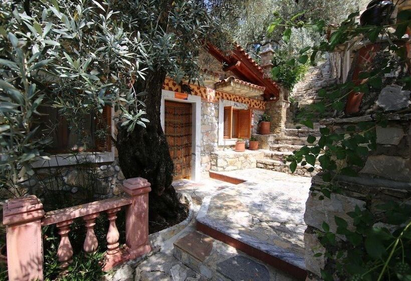 هتل Villa Symbola