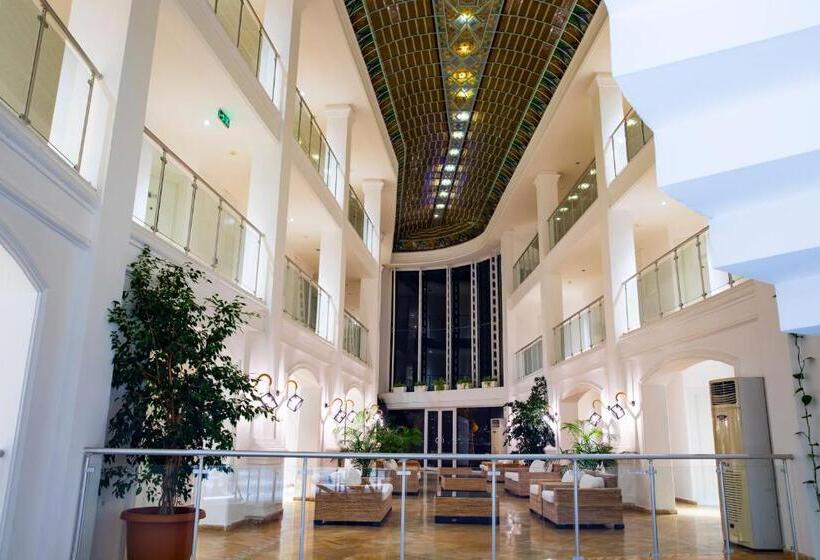 فندق Vita Bella Resort & Spa