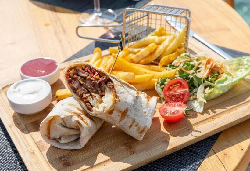 فندق Vita Bella Resort & Spa