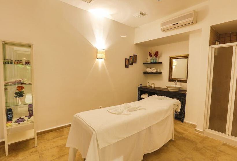 فندق Vita Bella Resort & Spa