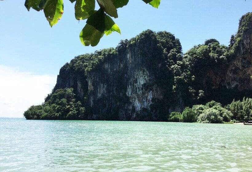 호텔 Wild Orchid Villa Krabi