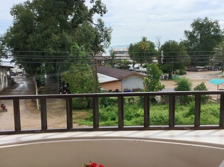 호텔 Wild Orchid Villa Krabi