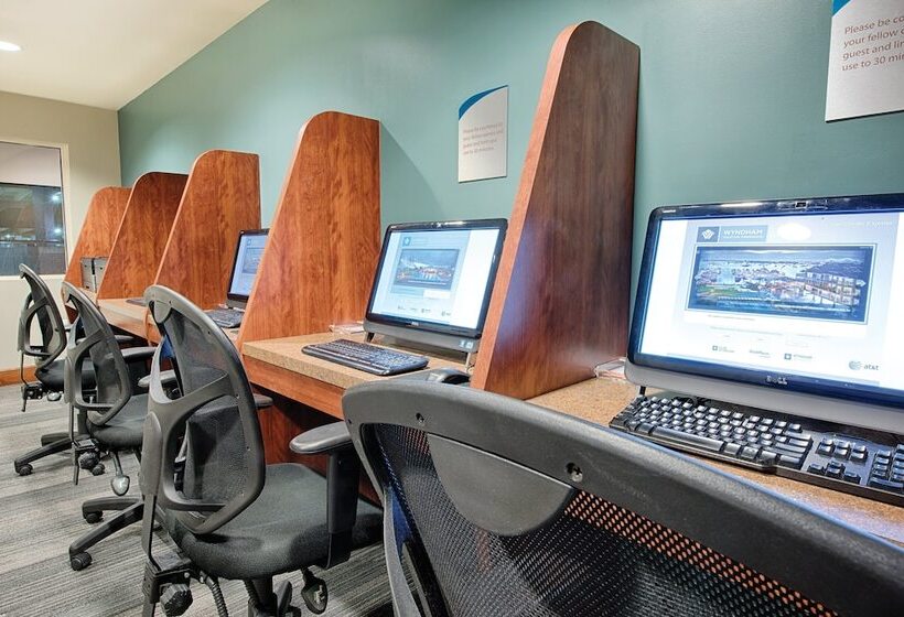 استراحتگاه Club Wyndham National Harbor