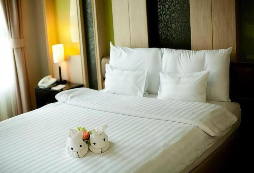 A Te Chumphon Hotel   Sha Plus