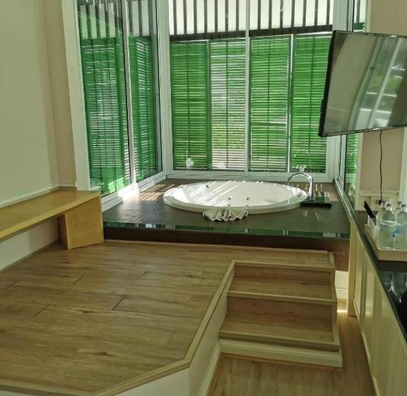 A Te Chumphon Hotel   Sha Plus