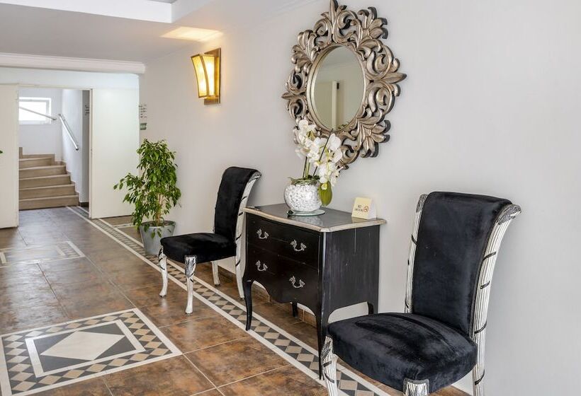 Peridis Family Resort