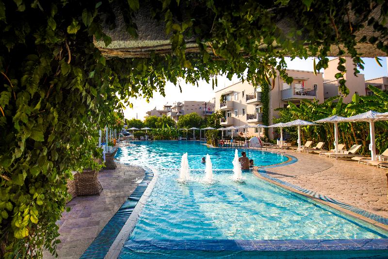 Peridis Family Resort