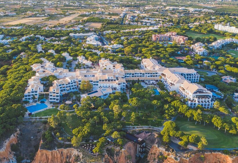 Pine Cliffs Hotel, A Luxury Collection Resort