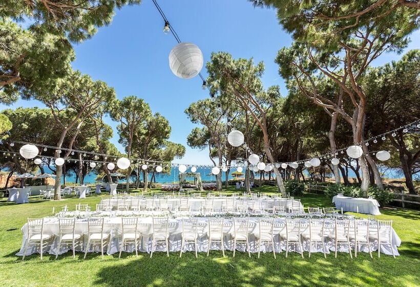 Pine Cliffs Hotel, A Luxury Collection Resort