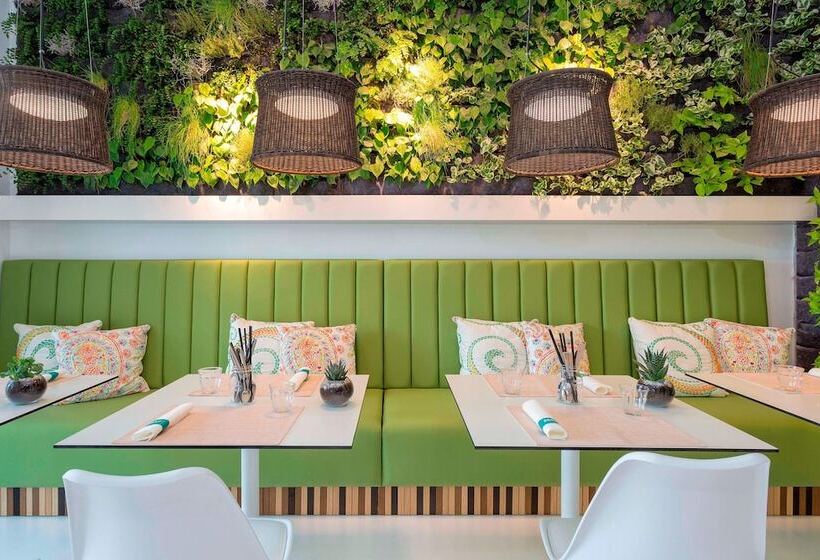 Pine Cliffs Hotel, A Luxury Collection Resort