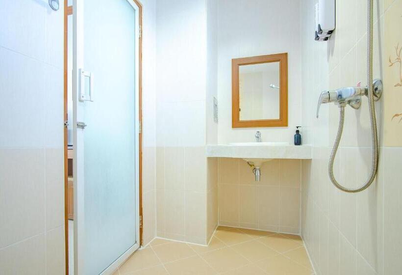 Pipikuku Hotel & Restaurant