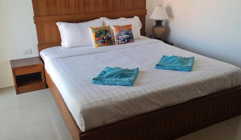 Pipikuku Hotel & Restaurant