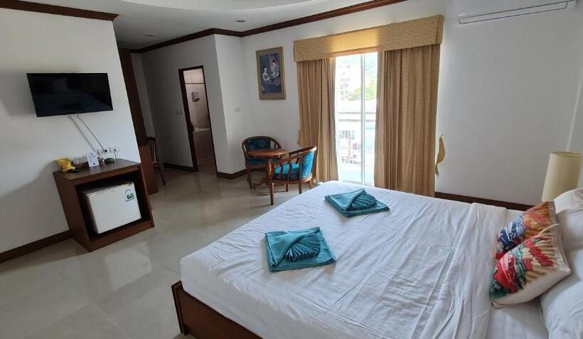 Pipikuku Hotel & Restaurant