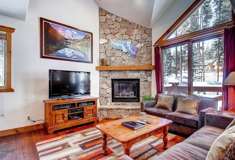 Saddlewood Townhomes