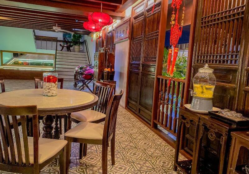 Sino House Phuket Hotel Sha Plus