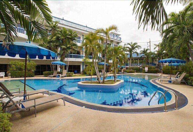 The Club Residence By Alexanders