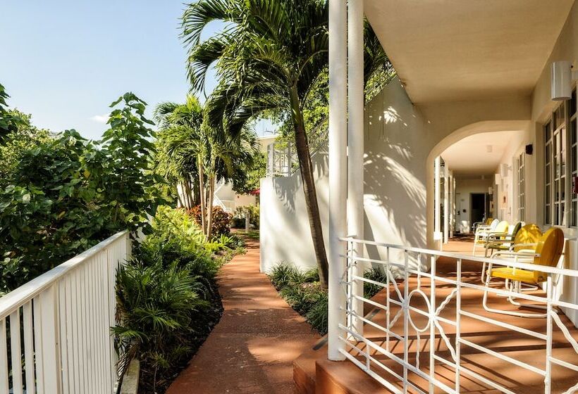 Tradewinds Apartment Hotel Miami Beach