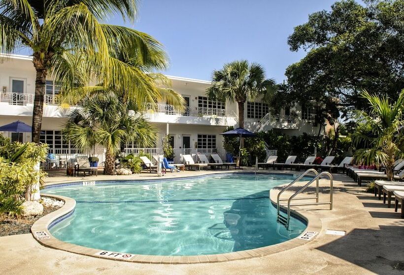 Tradewinds Apartment Hotel Miami Beach