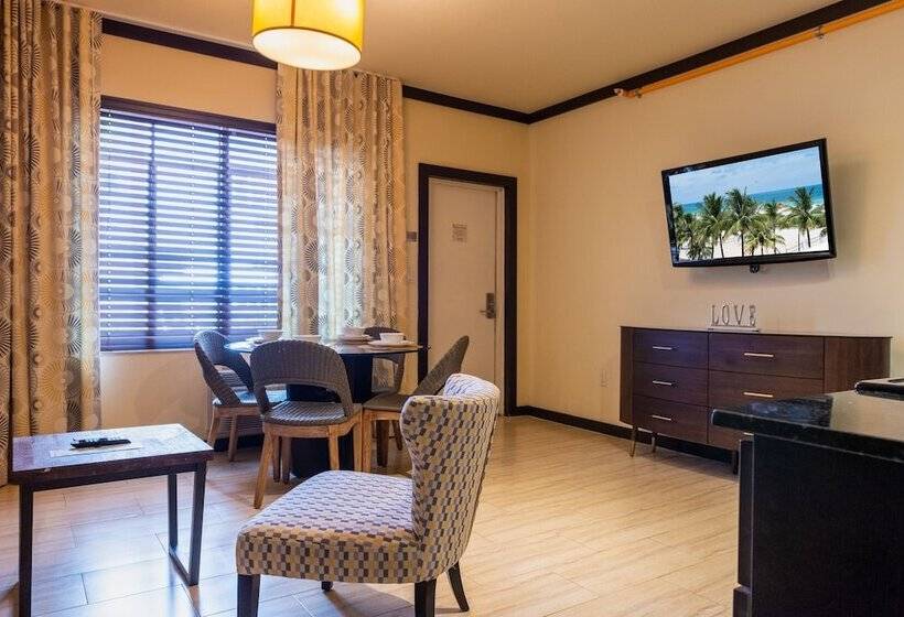 Tradewinds Apartment Hotel Miami Beach