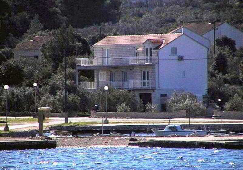 Villa Laguna