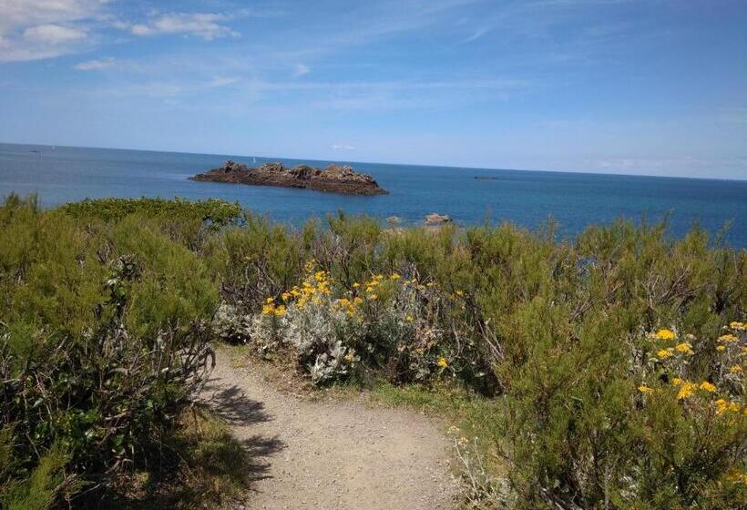 민박 Chambre D Hotes Côté Rance