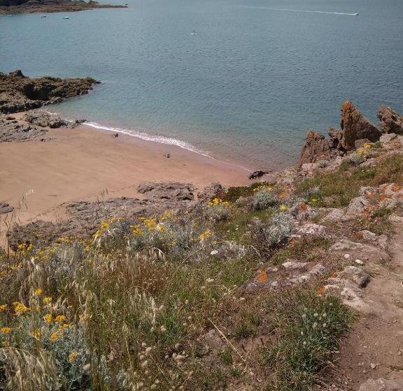 민박 Chambre D Hotes Côté Rance