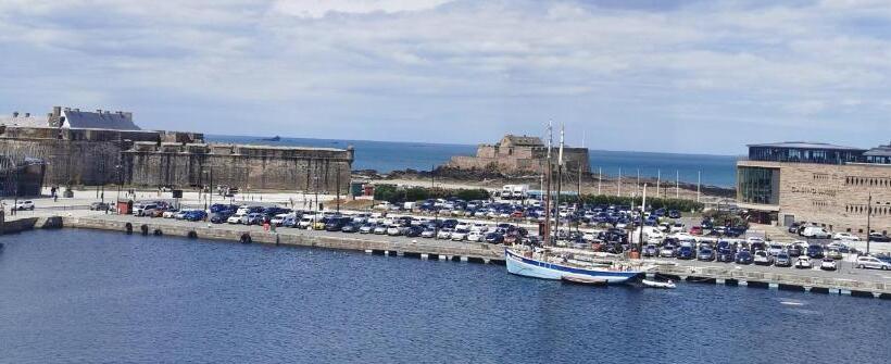 민박 Chambre D Hotes Côté Rance