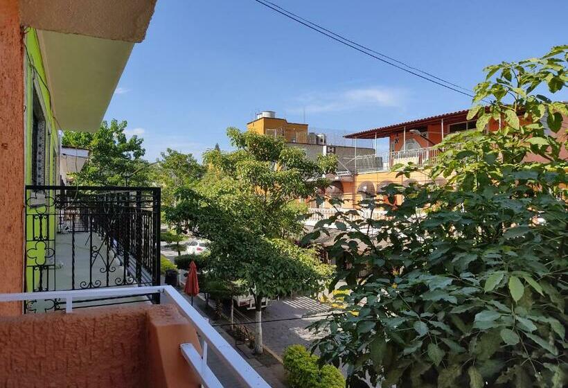 酒店 Hostal Herencia