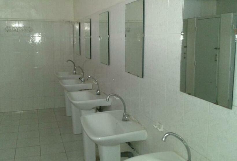 هاستل Auberge De Jeunesse