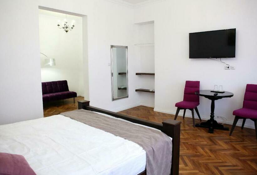 ペンション Aleea Teilor