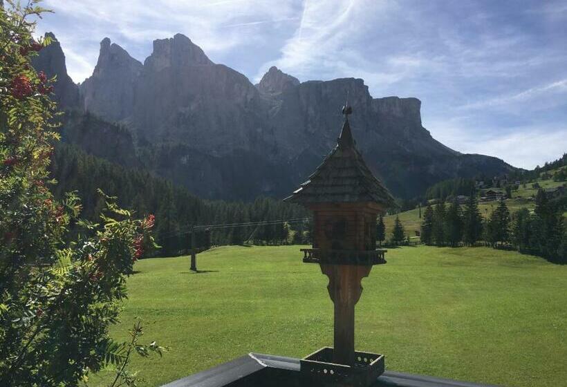 ペンション Apartments Fiordalisi