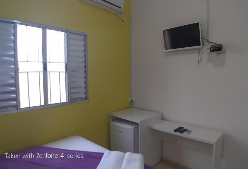 פנסיון Pousada Lirio Dos Vales