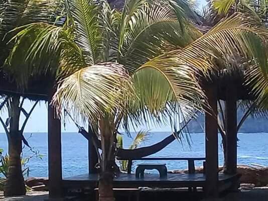 הוסטל Castaway Surf Retreat 1