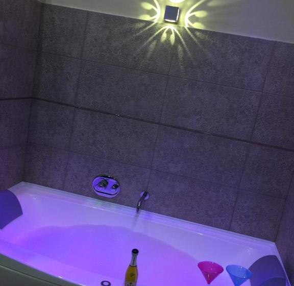 צימר Manfredoniajacuzzi