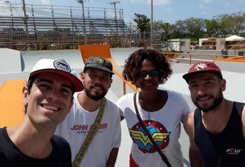 تختخواب و صبحانه Perto Do Aeroporto De Salvador   Dona Pitanga Hostel