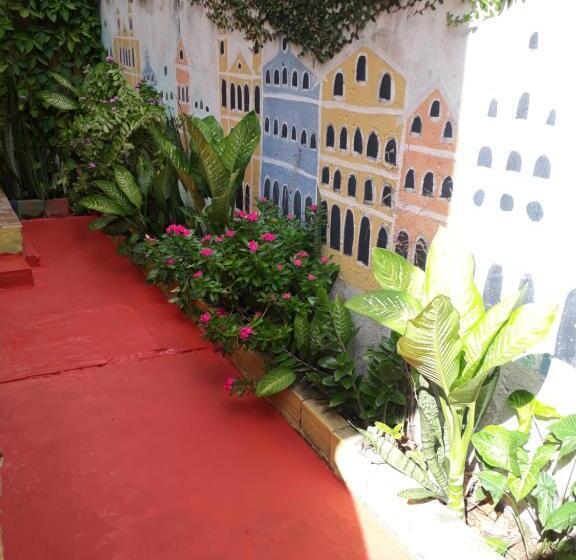 تختخواب و صبحانه Perto Do Aeroporto De Salvador   Dona Pitanga Hostel