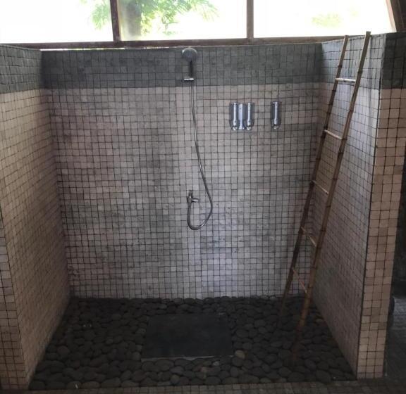 בית מלון כפרי Alam Karang