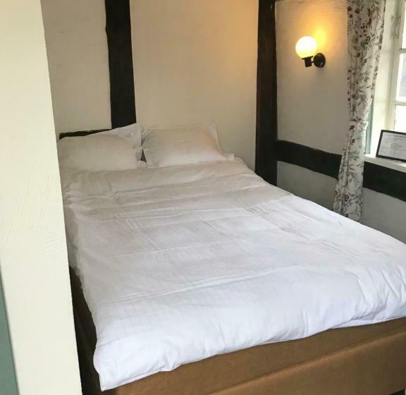 Отель Tunneberga Gästgifvaregård