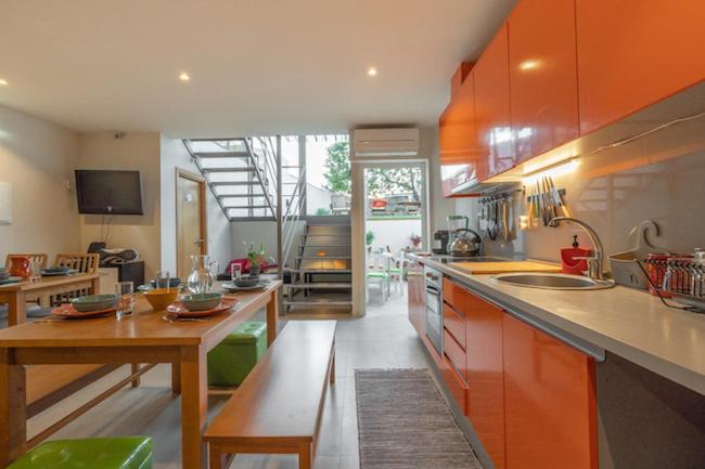 Peach Hostel & Suites