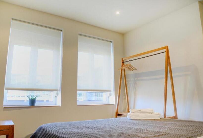 Peach Hostel & Suites