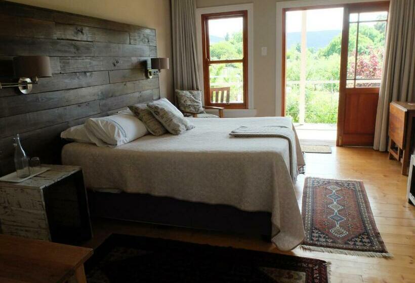 פנסיון Doorways