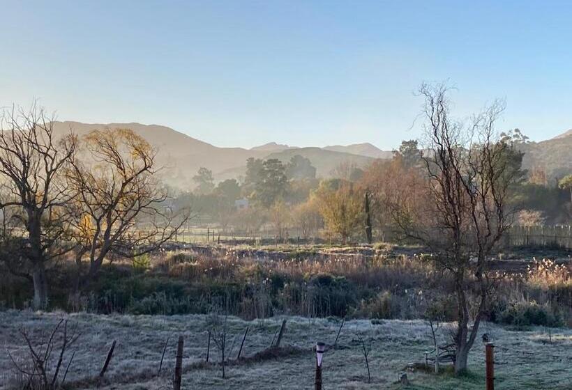 פנסיון Doorways