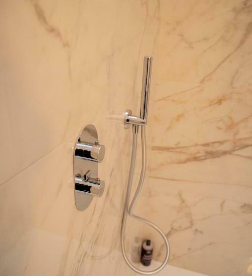 膳宿费 Huisalfons